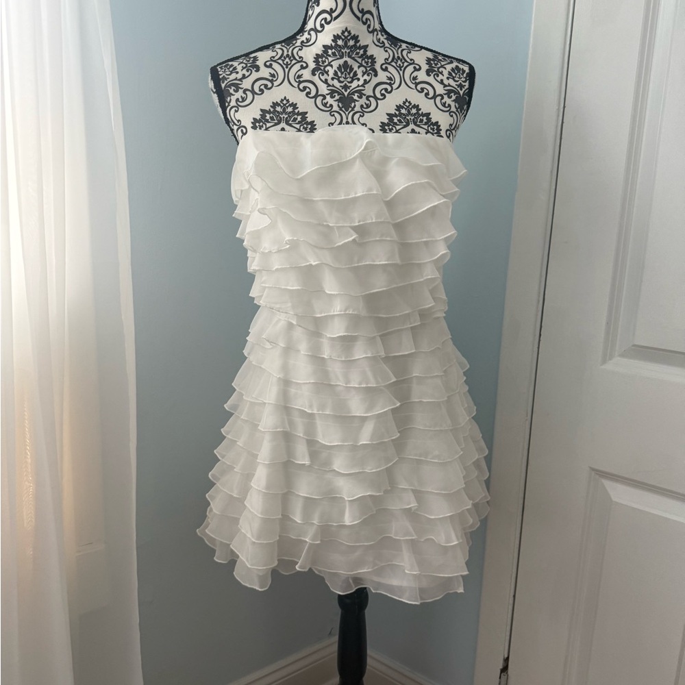 Elegant Ivory/White Ruffle Strapless Dress